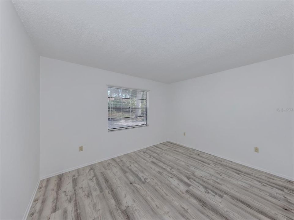 For Rent: $1,750 (2 beds, 1 baths, 900 Square Feet)