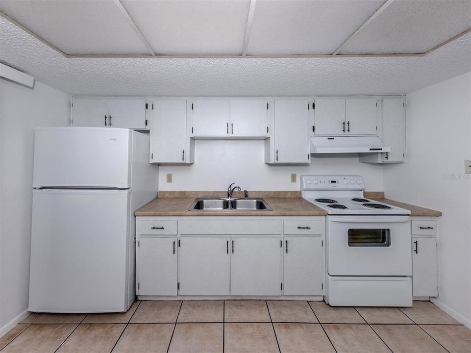 For Rent: $1,750 (2 beds, 1 baths, 900 Square Feet)