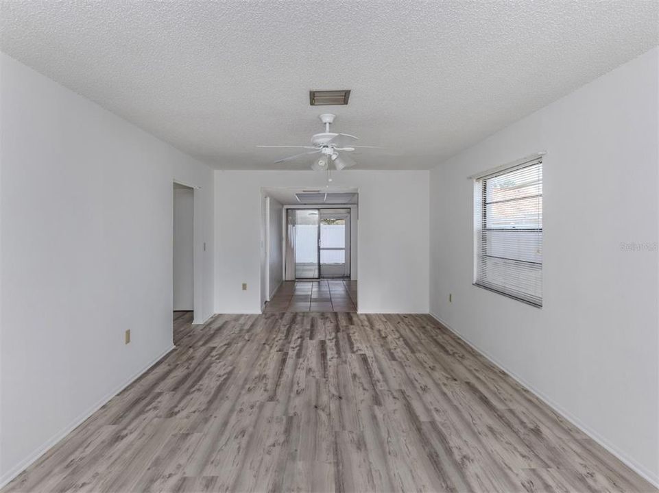 For Rent: $1,750 (2 beds, 1 baths, 900 Square Feet)