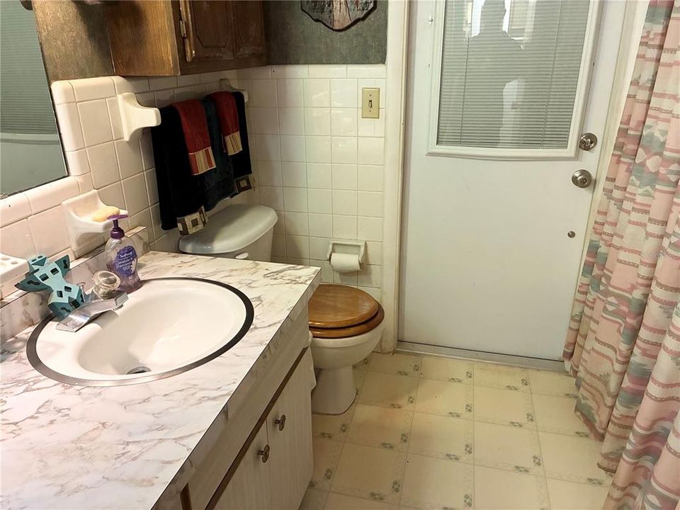 Activo con contrato: $449,900 (4 camas, 3 baños, 1829 Pies cuadrados)