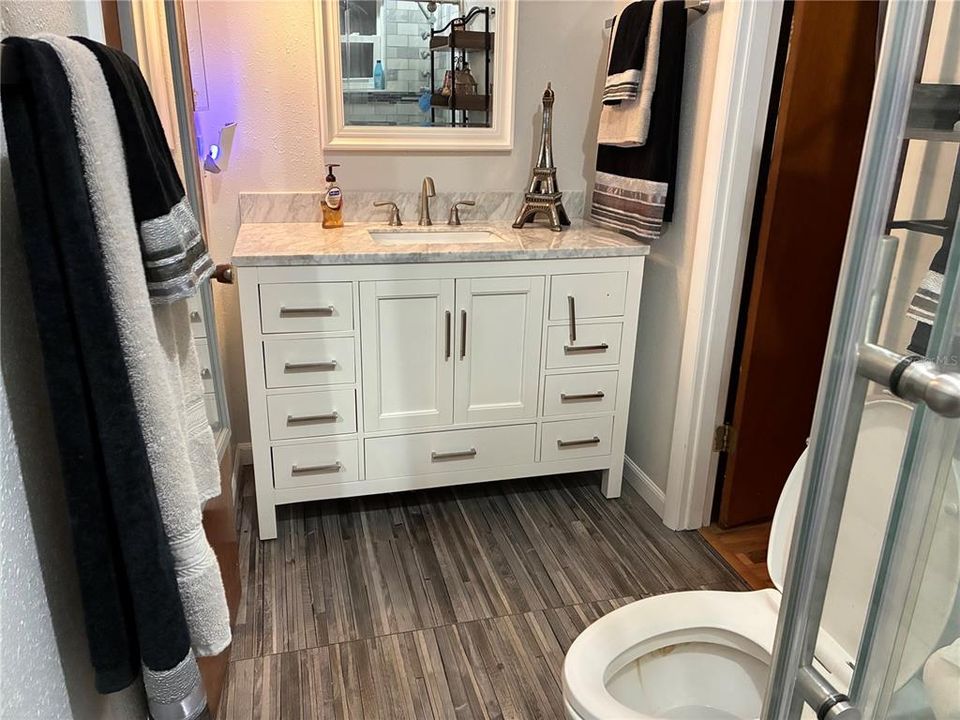 Activo con contrato: $449,900 (4 camas, 3 baños, 1829 Pies cuadrados)