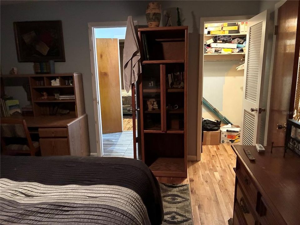 Activo con contrato: $449,900 (4 camas, 3 baños, 1829 Pies cuadrados)