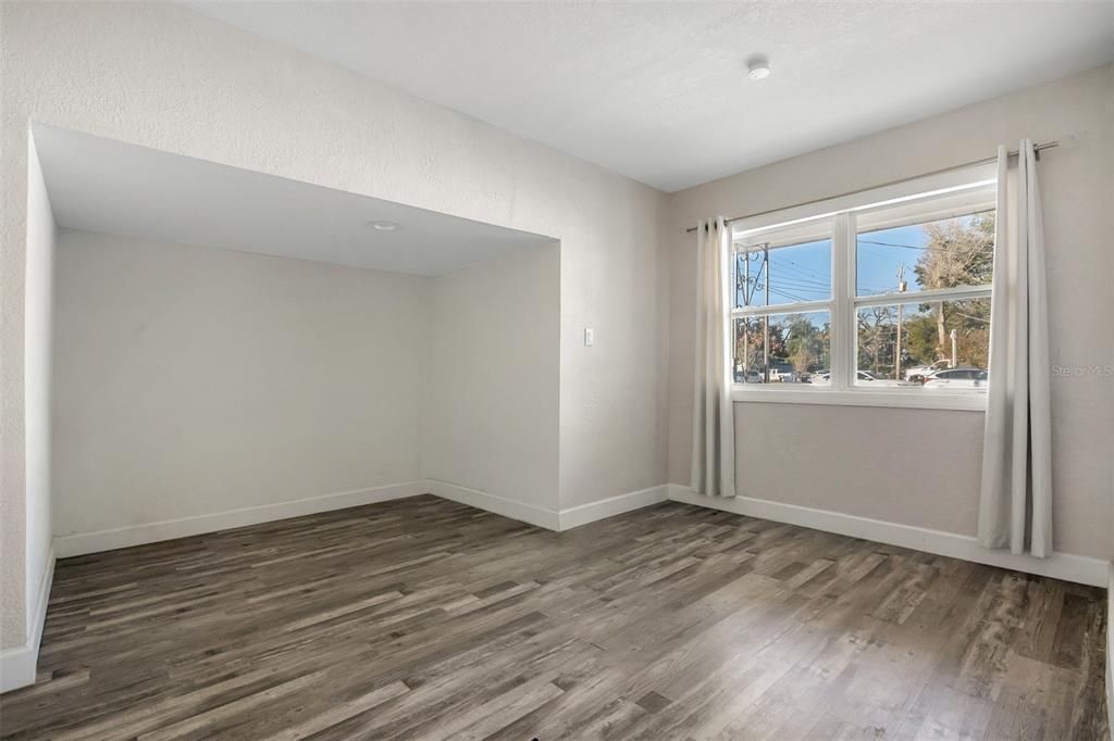 En Venta: $306,500 (3 camas, 2 baños, 1280 Pies cuadrados)