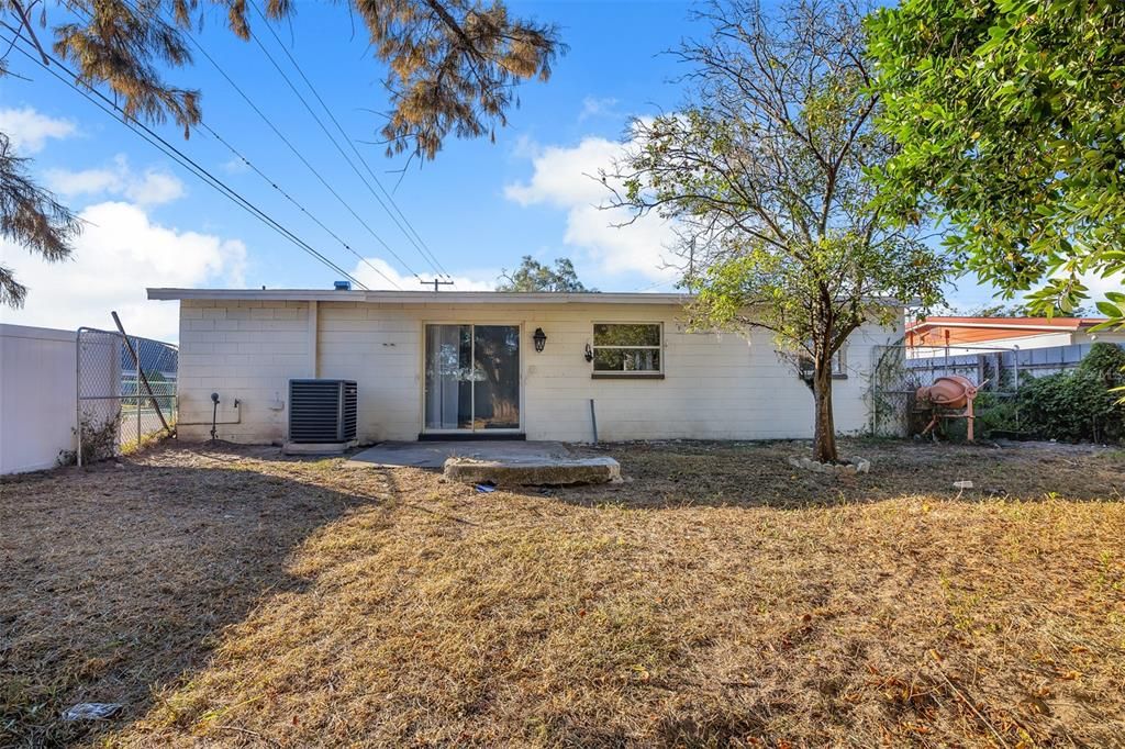 En Venta: $306,500 (3 camas, 2 baños, 1280 Pies cuadrados)