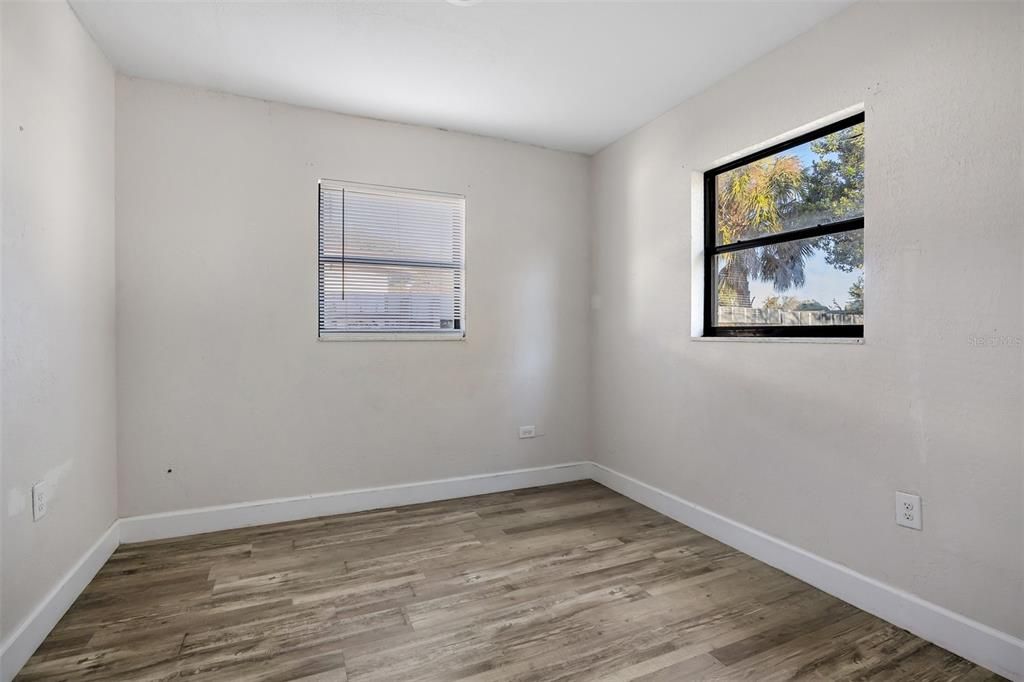 En Venta: $306,500 (3 camas, 2 baños, 1280 Pies cuadrados)