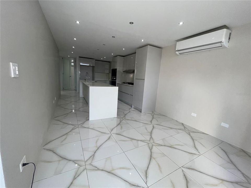 合同活跃: $269,900 (3 贝兹, 2 浴室, 0 平方英尺)