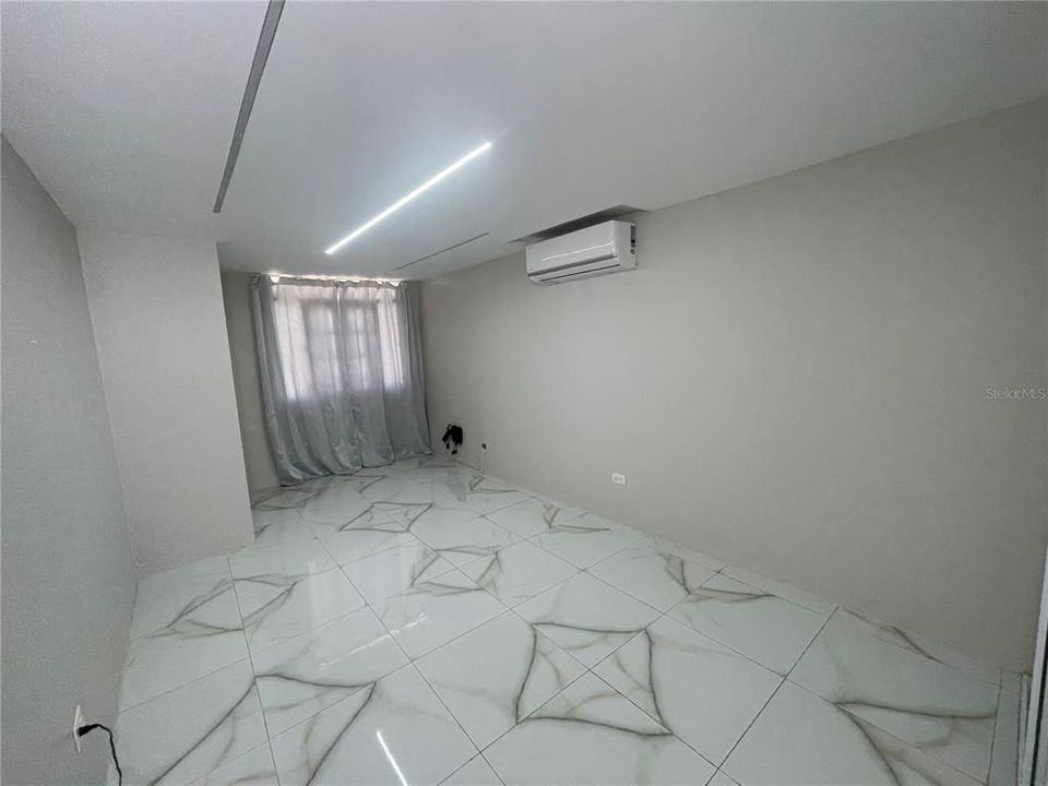 合同活跃: $269,900 (3 贝兹, 2 浴室, 0 平方英尺)