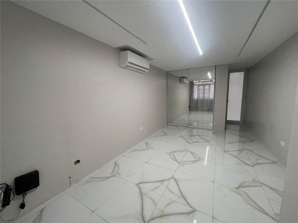 合同活跃: $269,900 (3 贝兹, 2 浴室, 0 平方英尺)