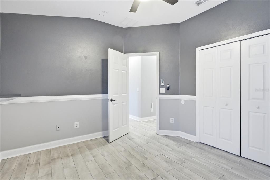 Activo con contrato: $419,900 (4 camas, 3 baños, 2190 Pies cuadrados)