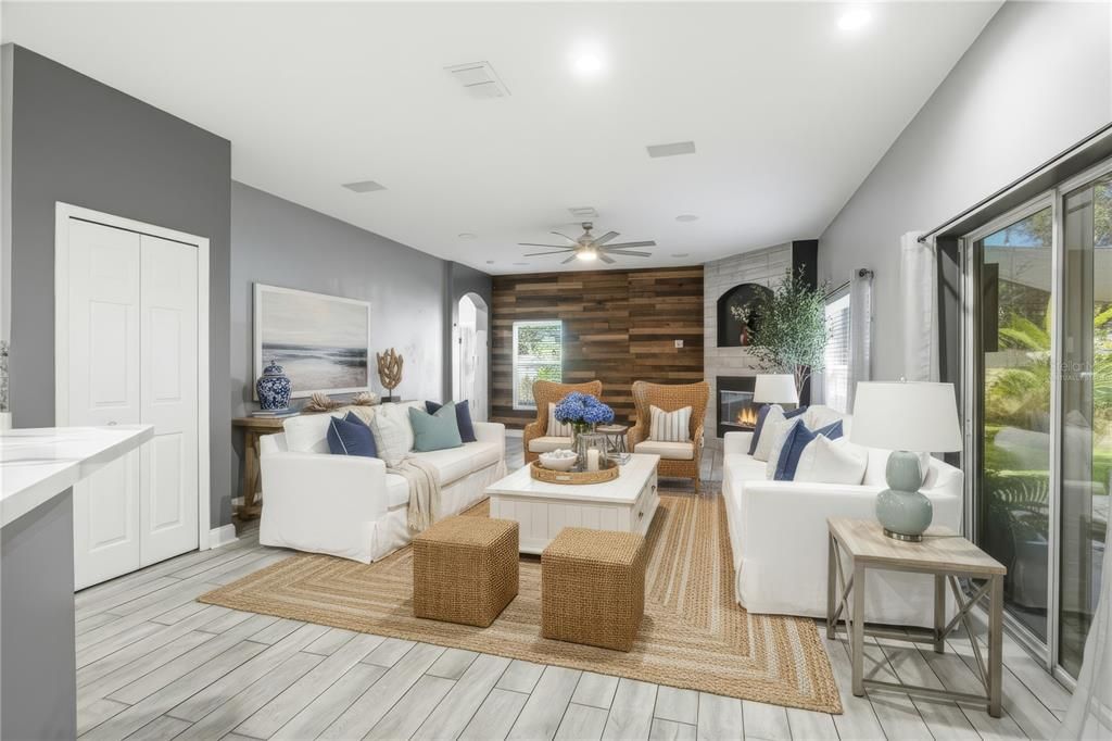 Activo con contrato: $419,900 (4 camas, 3 baños, 2190 Pies cuadrados)