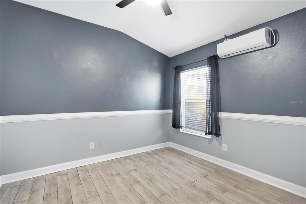 Activo con contrato: $419,900 (4 camas, 3 baños, 2190 Pies cuadrados)