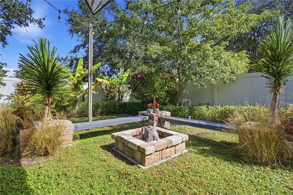 Activo con contrato: $419,900 (4 camas, 3 baños, 2190 Pies cuadrados)