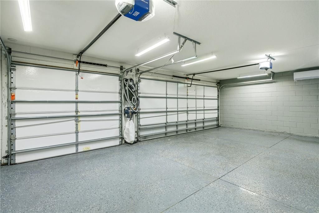 Activo con contrato: $419,900 (4 camas, 3 baños, 2190 Pies cuadrados)