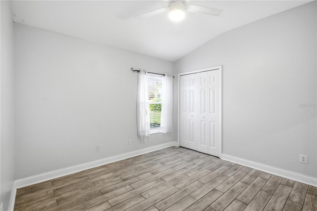 Activo con contrato: $419,900 (4 camas, 3 baños, 2190 Pies cuadrados)