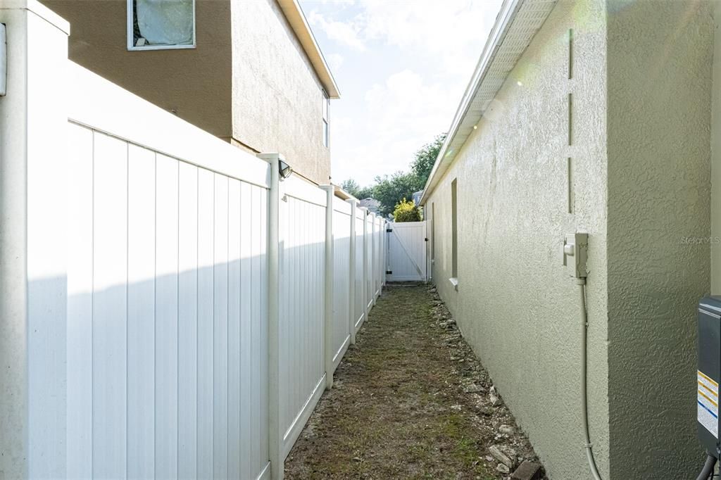 For Sale: $395,000 (4 beds, 2 baths, 1760 Square Feet)