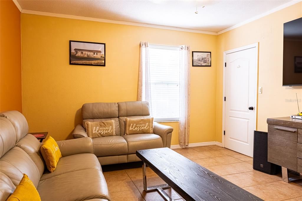 For Sale: $395,000 (4 beds, 2 baths, 1760 Square Feet)