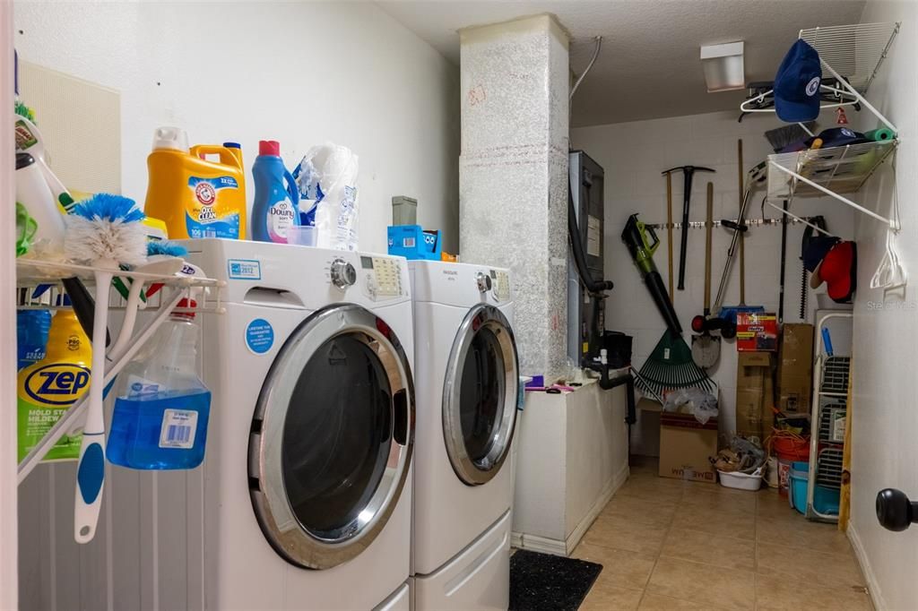 For Sale: $395,000 (4 beds, 2 baths, 1760 Square Feet)