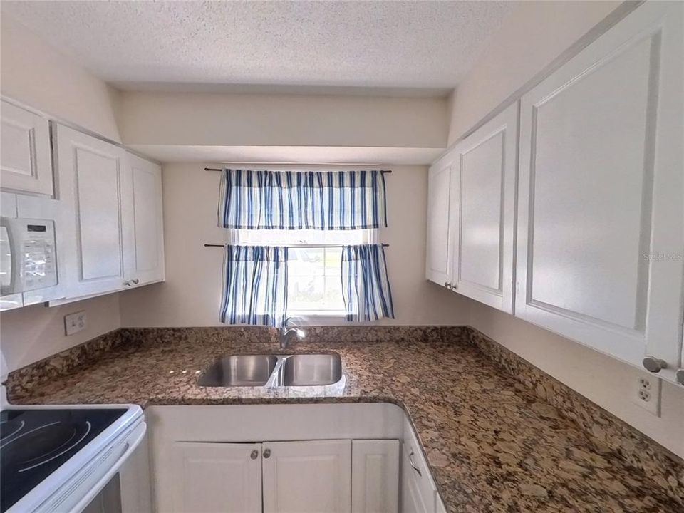 For Rent: $1,800 (2 beds, 2 baths, 1248 Square Feet)