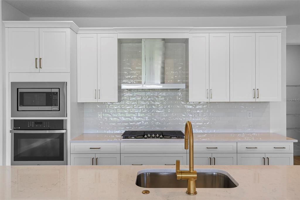 待售: $679,990 (2 贝兹, 2 浴室, 1946 平方英尺)