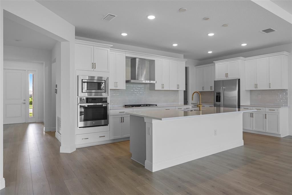 待售: $679,990 (2 贝兹, 2 浴室, 1946 平方英尺)