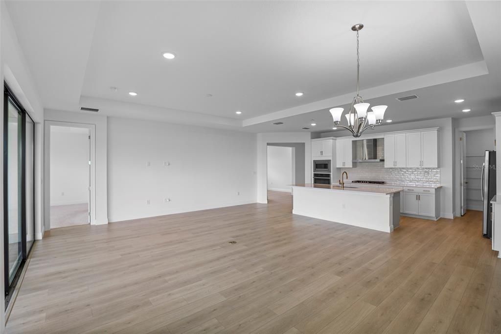 待售: $679,990 (2 贝兹, 2 浴室, 1946 平方英尺)