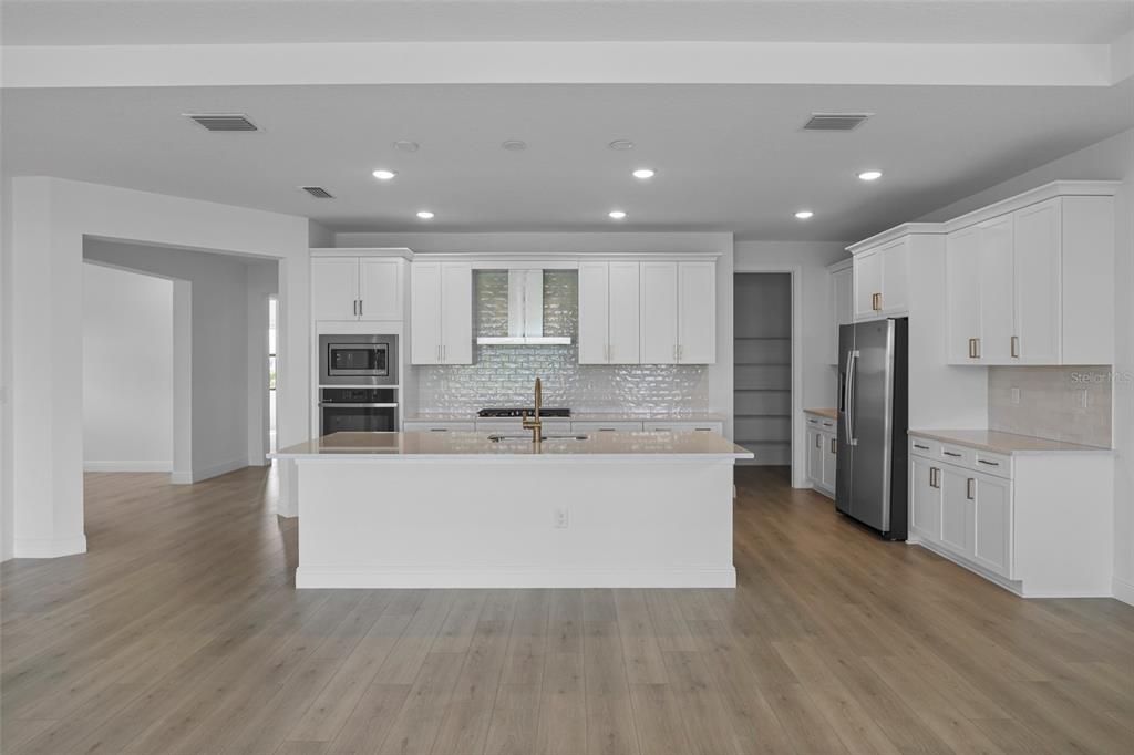 待售: $679,990 (2 贝兹, 2 浴室, 1946 平方英尺)