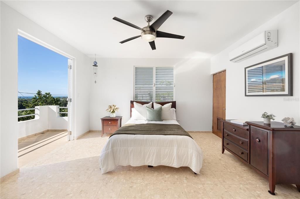 待售: $2,695,000 (4 贝兹, 3 浴室, 3018 平方英尺)