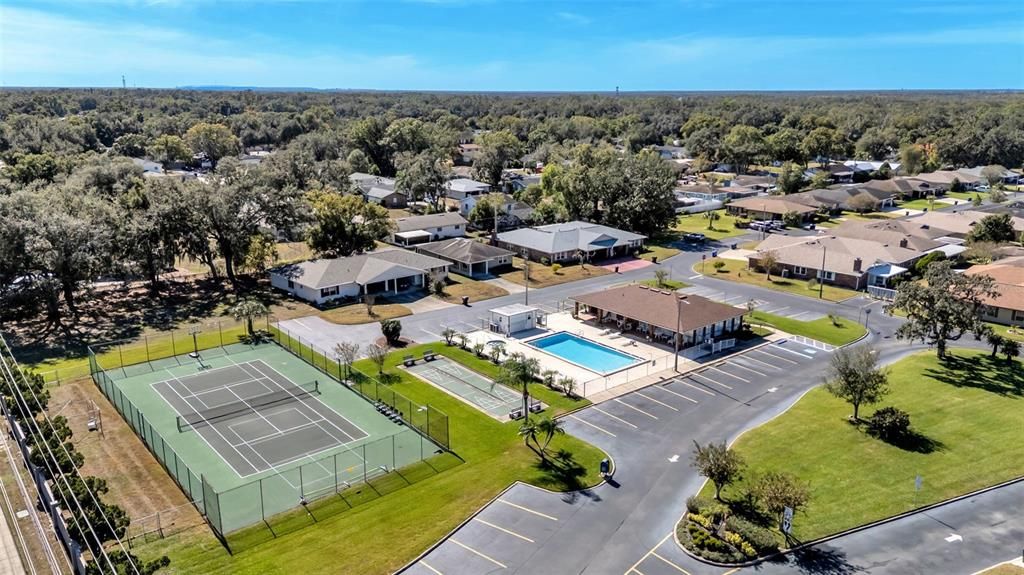 待售: $205,000 (2 贝兹, 2 浴室, 1377 平方英尺)