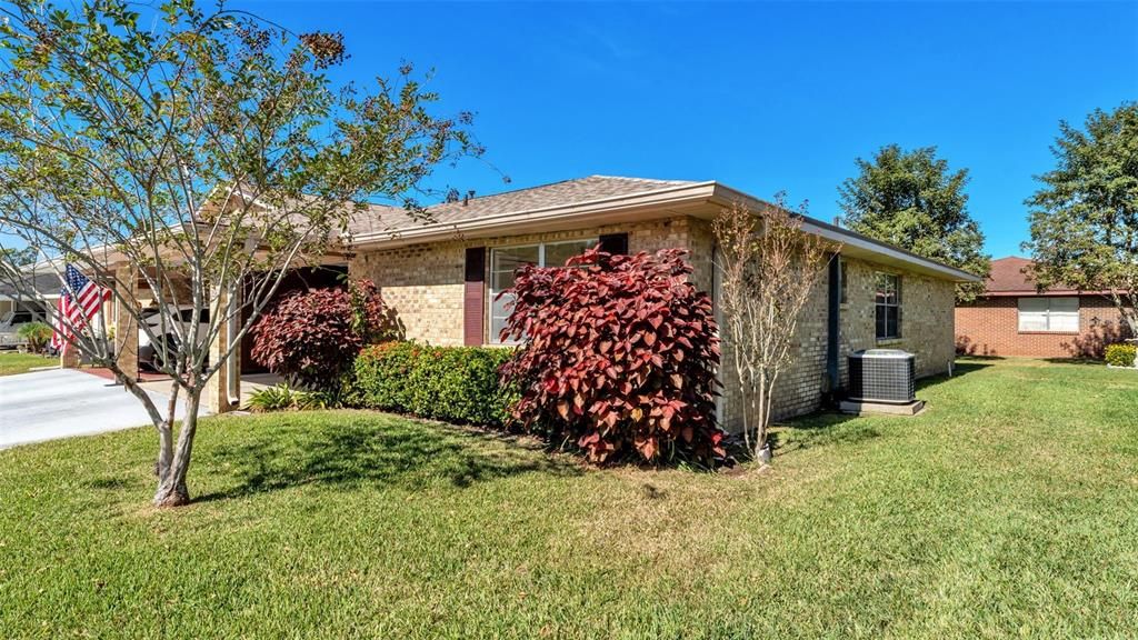 待售: $205,000 (2 贝兹, 2 浴室, 1377 平方英尺)