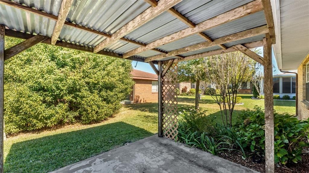 待售: $205,000 (2 贝兹, 2 浴室, 1377 平方英尺)