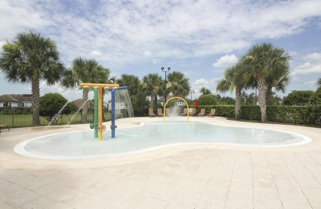 Под контрактом: $3,700 (3 спален, 2 ванн, 2898 Квадратных фут)