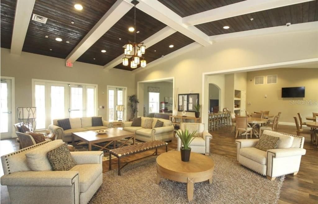 Под контрактом: $3,700 (3 спален, 2 ванн, 2898 Квадратных фут)