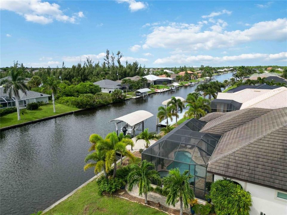 For Sale: $950,000 (3 beds, 2 baths, 2400 Square Feet)