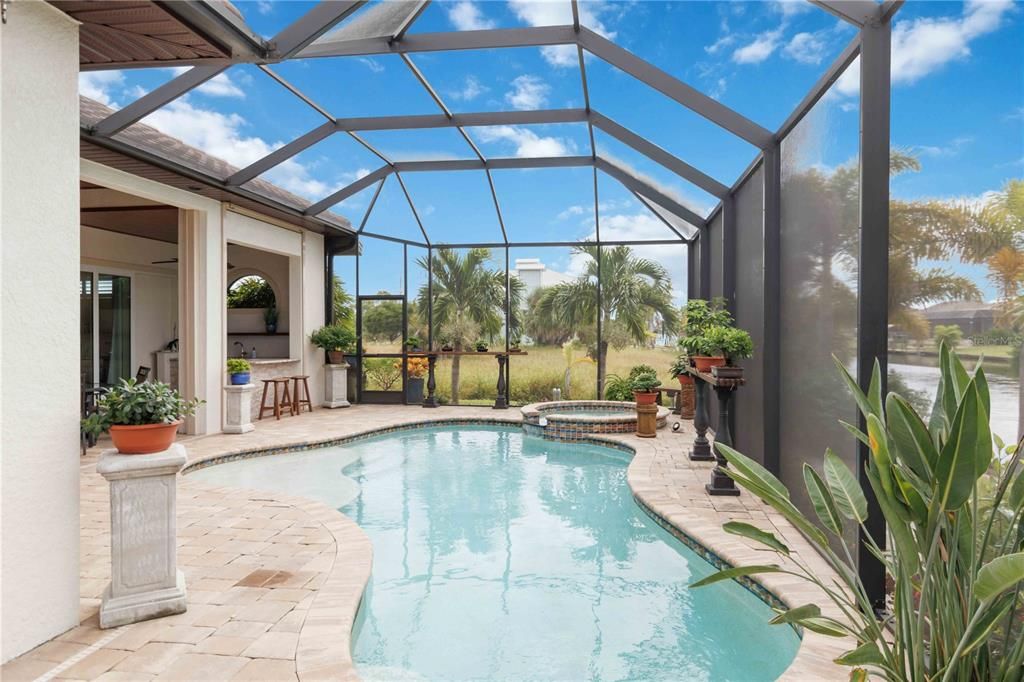 For Sale: $950,000 (3 beds, 2 baths, 2400 Square Feet)