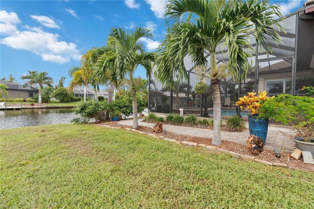 For Sale: $950,000 (3 beds, 2 baths, 2400 Square Feet)