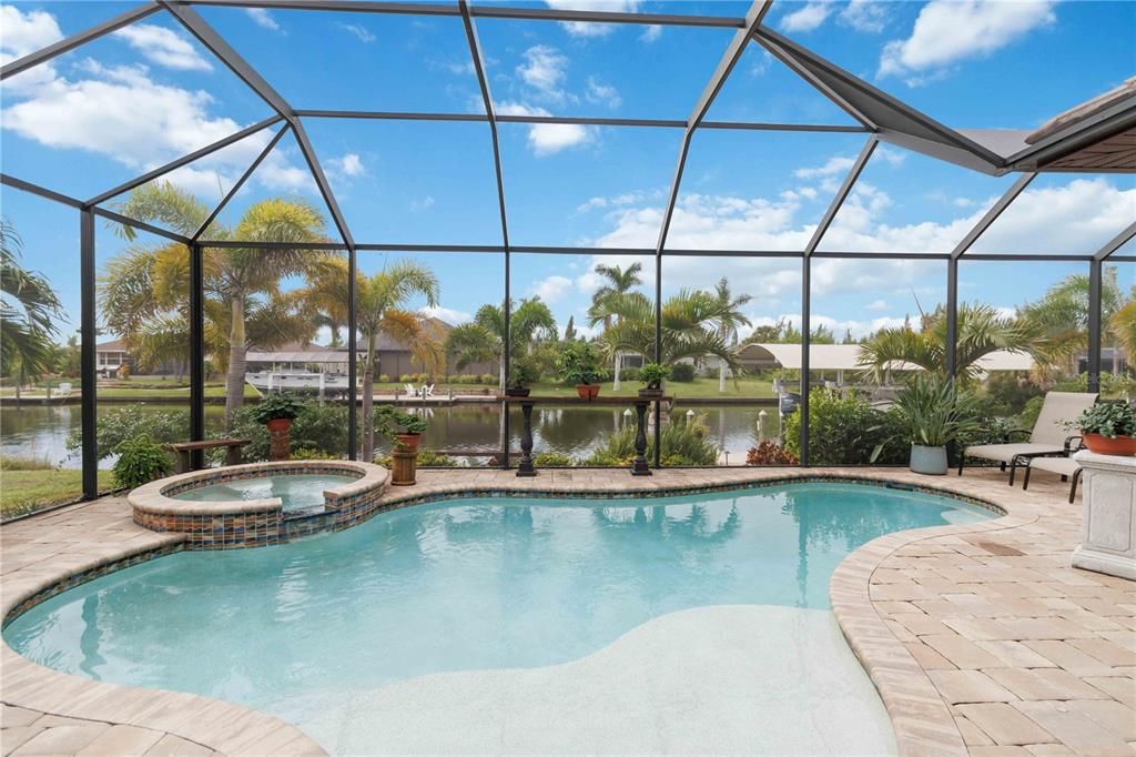 For Sale: $950,000 (3 beds, 2 baths, 2400 Square Feet)