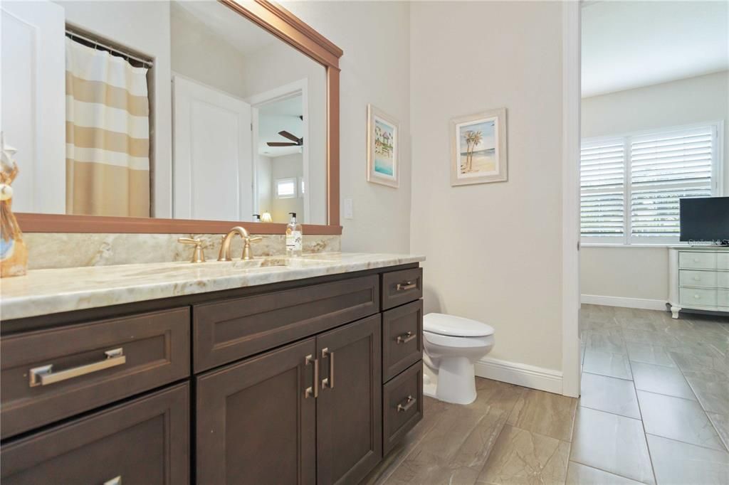 For Sale: $950,000 (3 beds, 2 baths, 2400 Square Feet)