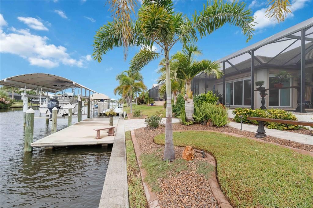 For Sale: $950,000 (3 beds, 2 baths, 2400 Square Feet)