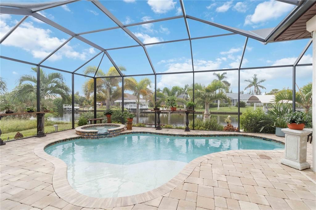 For Sale: $950,000 (3 beds, 2 baths, 2400 Square Feet)