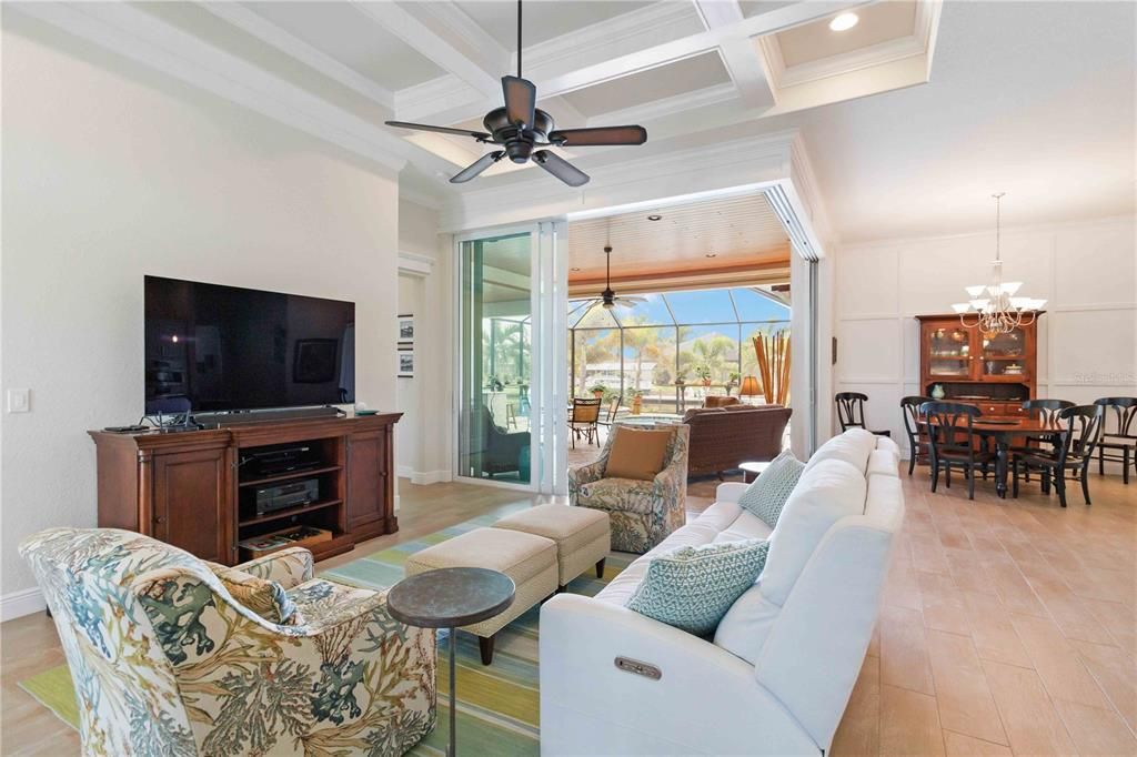 For Sale: $950,000 (3 beds, 2 baths, 2400 Square Feet)