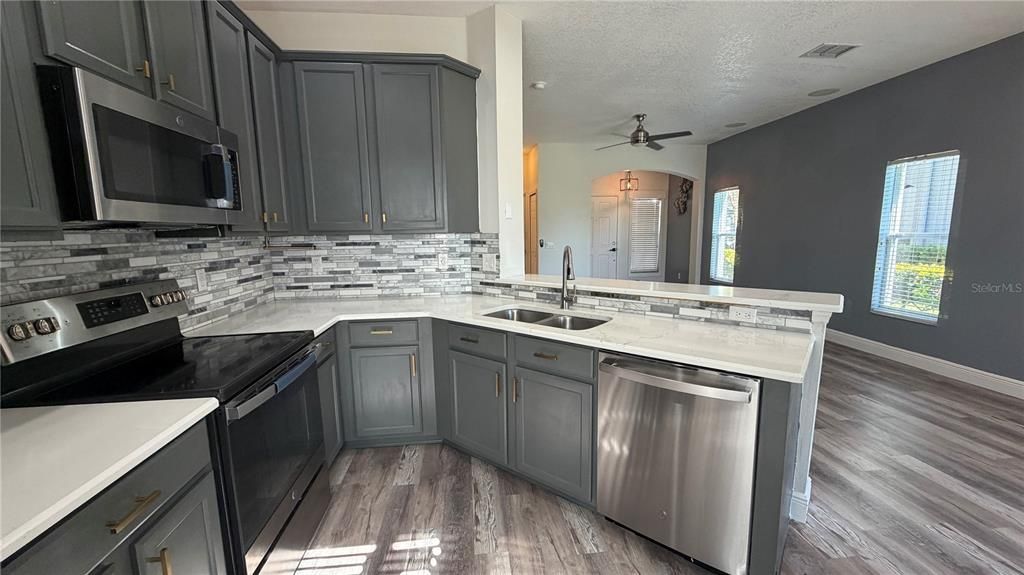 For Rent: $2,200 (3 beds, 2 baths, 1345 Square Feet)