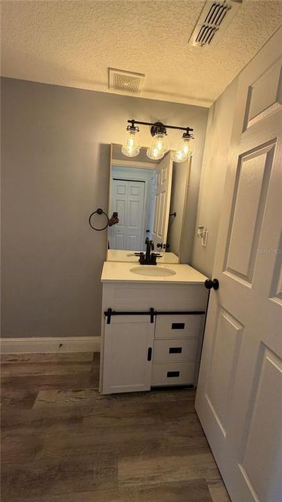 For Rent: $2,200 (3 beds, 2 baths, 1345 Square Feet)