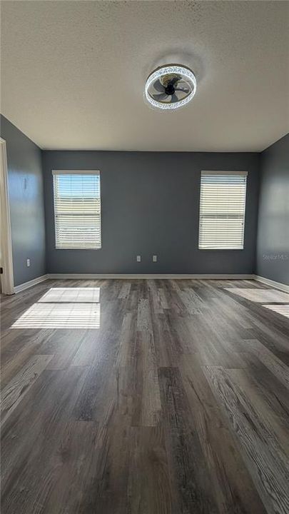 For Rent: $2,200 (3 beds, 2 baths, 1345 Square Feet)