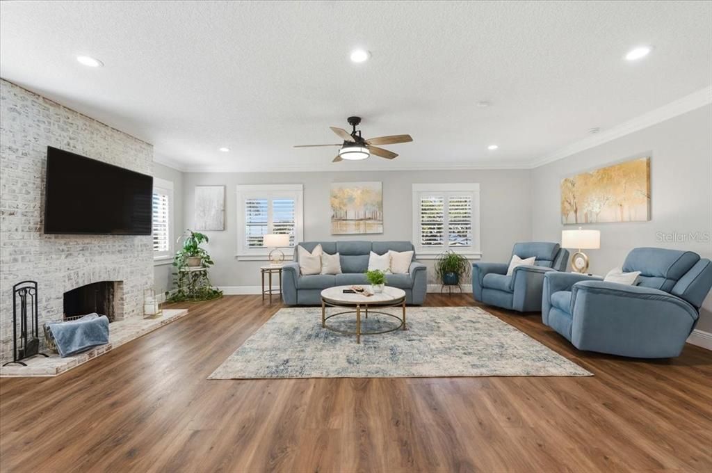 待售: $1,800,000 (5 贝兹, 4 浴室, 4755 平方英尺)