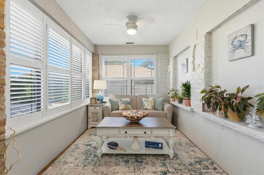 待售: $1,800,000 (5 贝兹, 4 浴室, 4755 平方英尺)