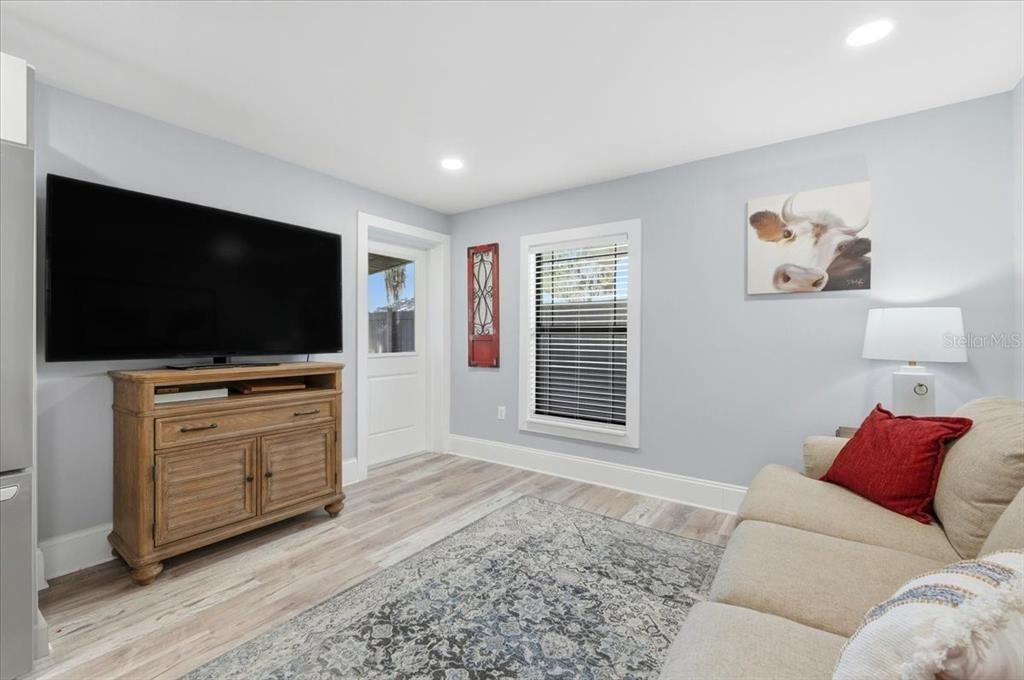 待售: $1,800,000 (5 贝兹, 4 浴室, 4755 平方英尺)