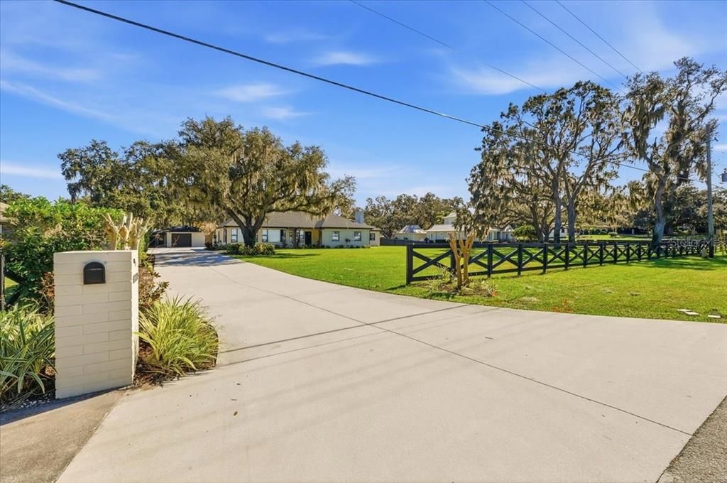 待售: $1,800,000 (5 贝兹, 4 浴室, 4755 平方英尺)