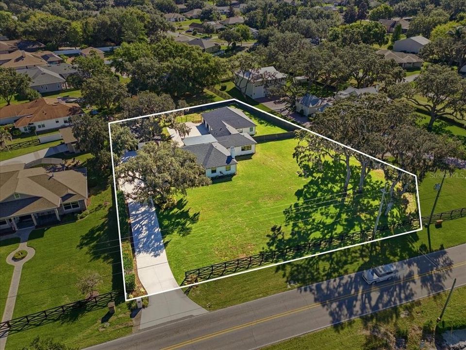 待售: $1,800,000 (5 贝兹, 4 浴室, 4755 平方英尺)