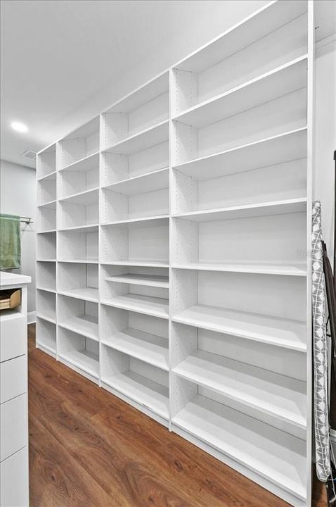 待售: $1,800,000 (5 贝兹, 4 浴室, 4755 平方英尺)