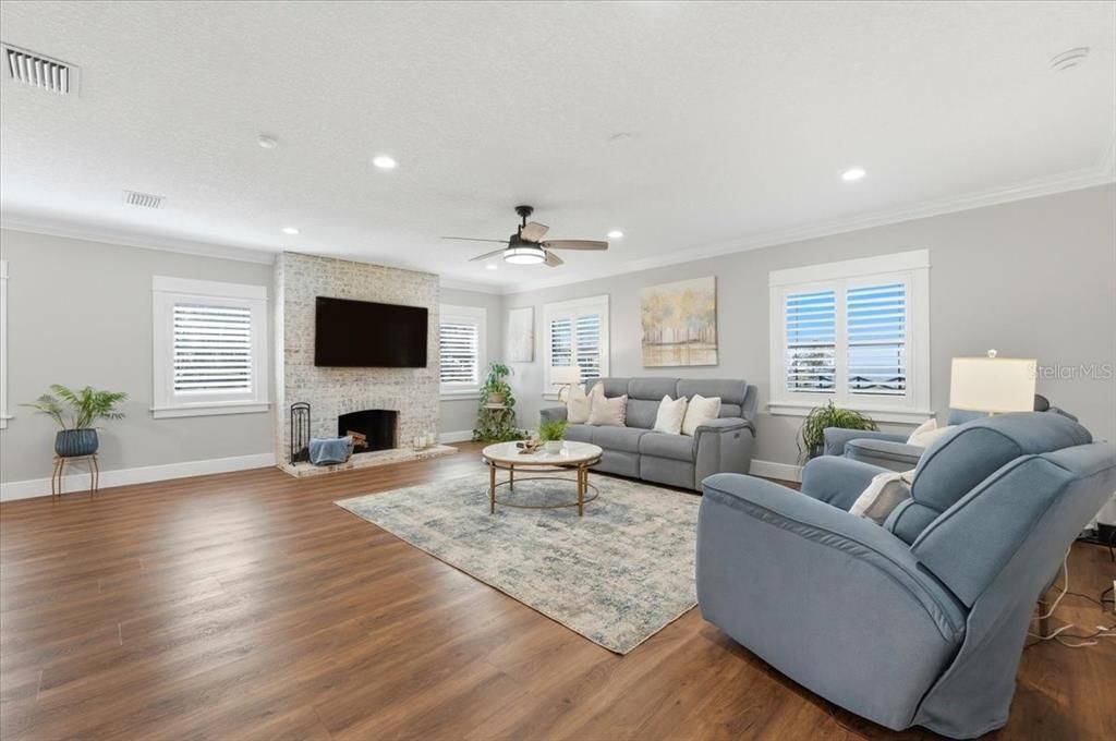 待售: $1,800,000 (5 贝兹, 4 浴室, 4755 平方英尺)